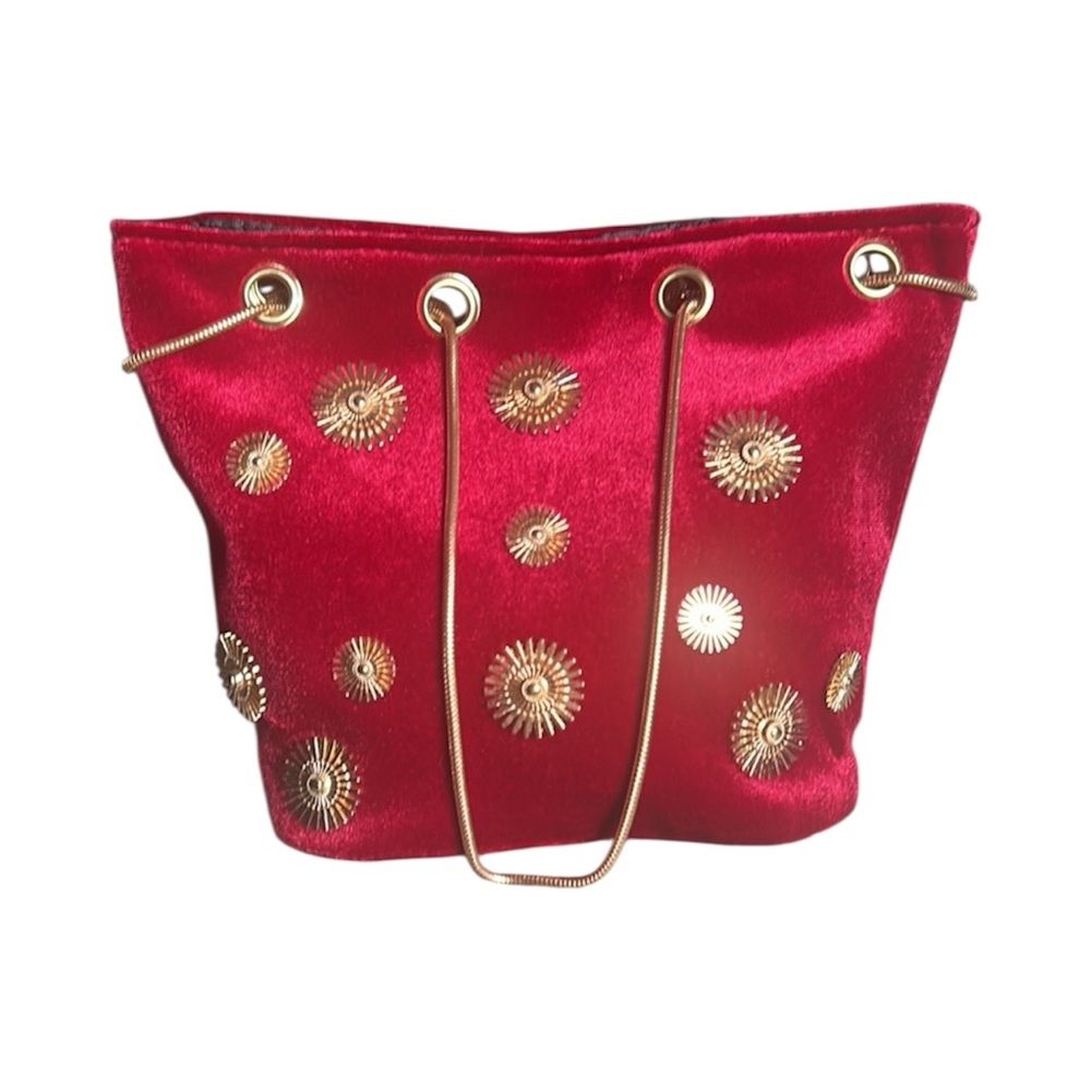 Elegant Red Velvet Bucket Bag Golden-Tone Chain Strap & Star Accents Handbag New